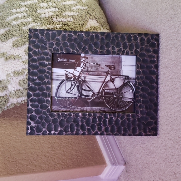 Textured Pattern 5"x7" Picture Frame - Picture 2 of 10